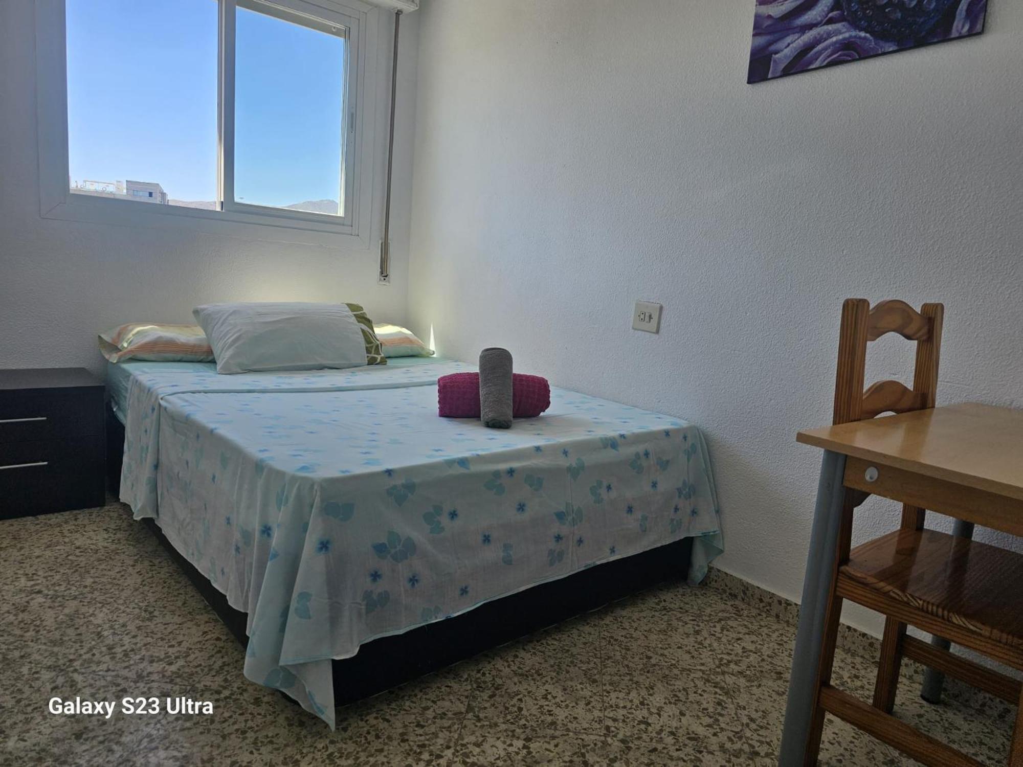 C Habitacion Preciosa Grande Privada Centro Y Cerca De La Playa Wi-fi Habitación en casa particular Málaga