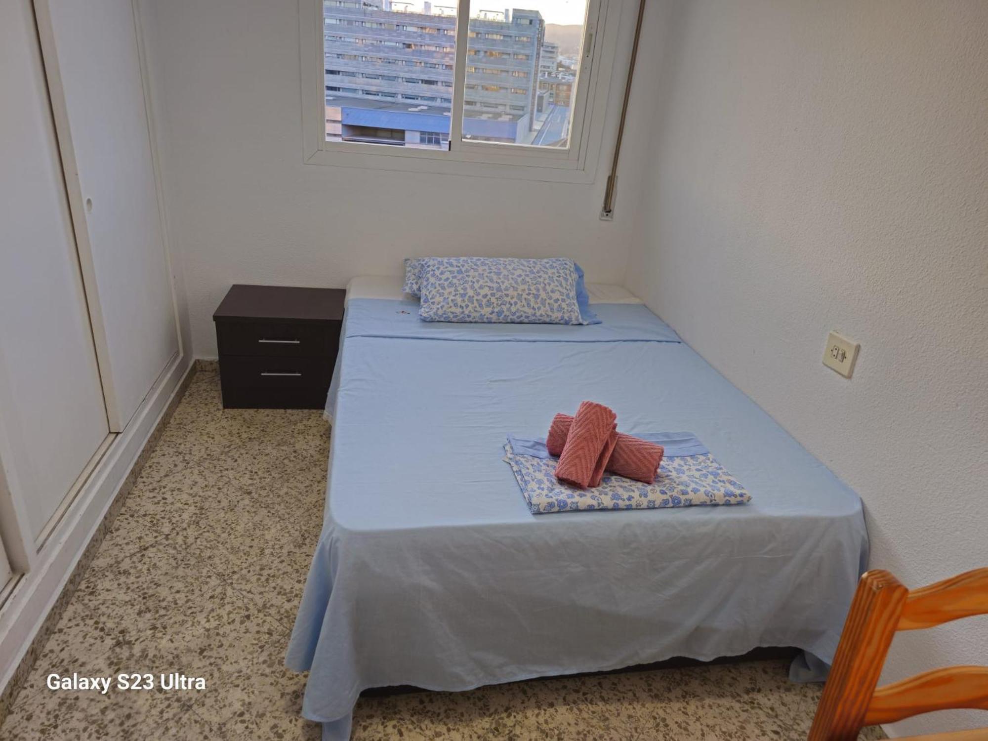 C Habitacion Preciosa Grande Privada Centro Y Cerca De La Playa Wi-fi Habitación en casa particular Málaga